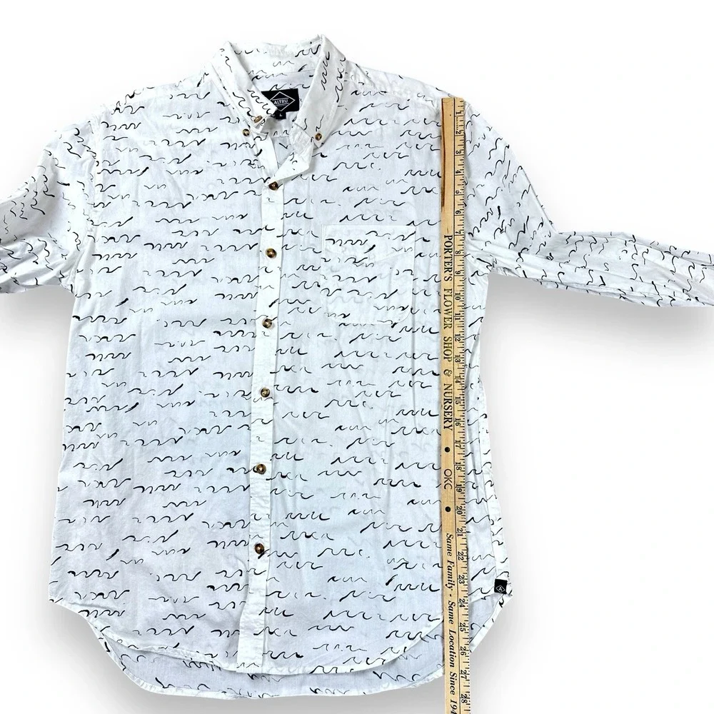 Altru Men's Dress Shirt‎ Large White Black Waves Long Sleeve Button Down